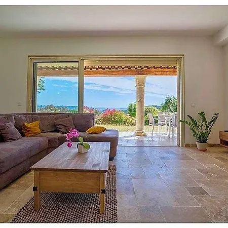 Escaillon Comfortable