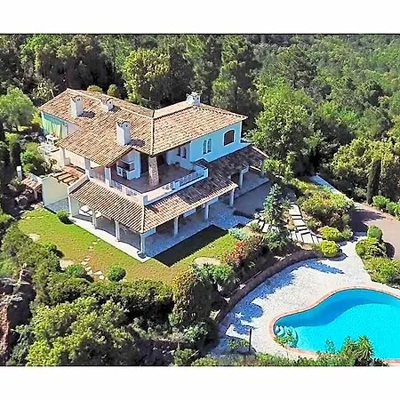 Escaillon Comfortable Fréjus