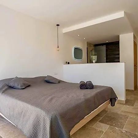 Escaillon Comfortable Fréjus
