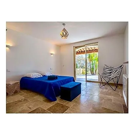 Escaillon Comfortable